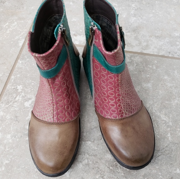 lartiste ankle boots